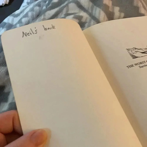 *Final Price* Worst Case Scenario Survival Handbook Paperback EUC - Picture 3 of 6